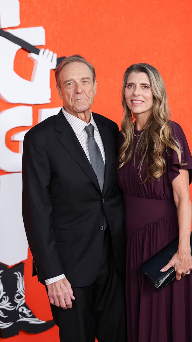 John Goodman mostró su transformación física durante el estreno de Digger en Los Ángeles.
