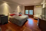Tiene pileta, ascensor y cuatro plantas: cómo es el chalet de Daniel Osvaldo que cuesta medio millón de dólares