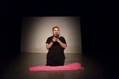 Teatro: Kikín Díaz transita los textos de Pedro Lemebel