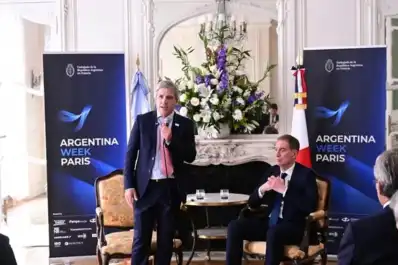 Luis Caputo anunció un programa de ciudadanía por inversión de hasta U$S 800.000