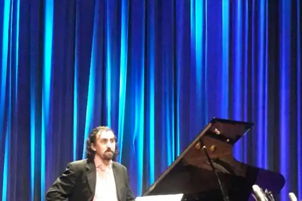 Música en vivo: Quique Yance repasa los orígenes del rock nacional
