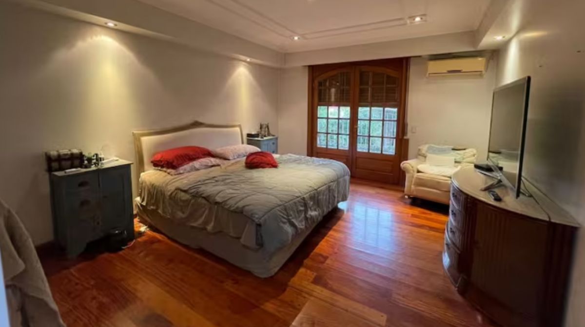 Tiene pileta, ascensor y cuatro plantas: cómo es el chalet de Daniel Osvaldo que cuesta medio millón de dólares