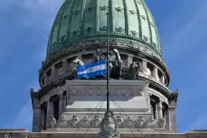 Qué cambiaría en los alquileres, las prepagas y las exportaciones si se deroga el DNU de Milei