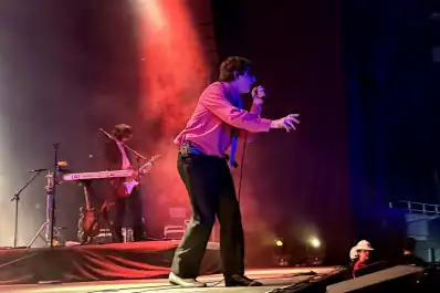 Dillom en Tucumán: una noche de pogo y fans que no paran de bancarlo