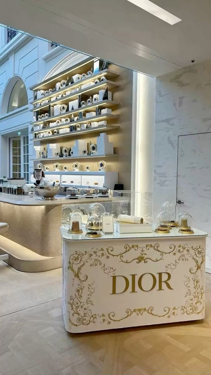 Ralph Lauren, Dior y Louis Vuitton: el boom de los cafés de lujo
