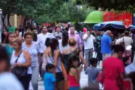 Demografía, mercados y el negocio de vivir más mientras nacen menos