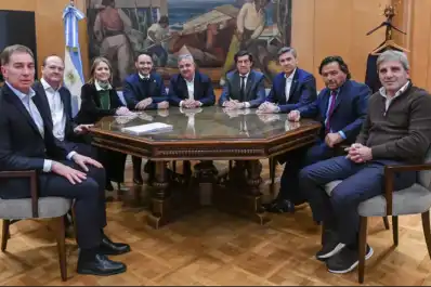 El Gobierno nacional negocia el Presupuesto y las PASO