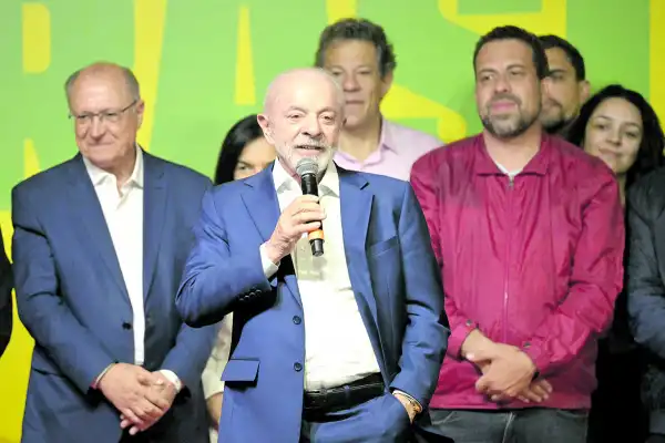 Lula contra Lula: la trampa del centro