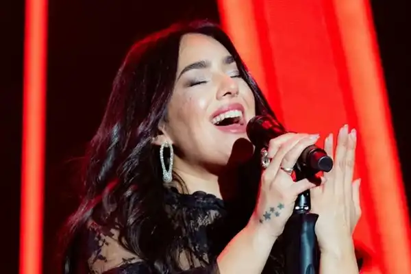 ¿Por qué Ángela Leiva tiene prohibido cantar su éxito “Amiga traidora”?