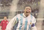 Del “me cortaron las piernas” al “me vacié”: Maradona, Messi y la despedida de los dos últimos artistas del fútbol