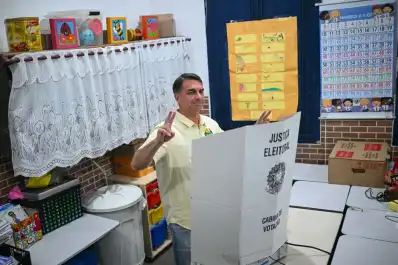 Elecciones presidenciales en Brasil: la disputa entre Flávio Bolsonaro y Lula se define en un balotaje