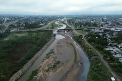 El Salí es un río contaminado cuando atraviesa el Gran Tucumán