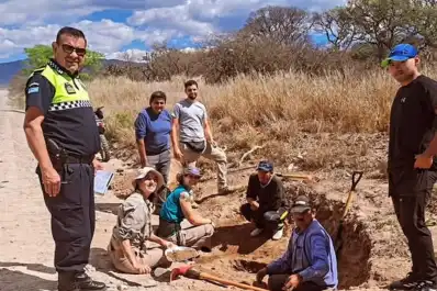 Las fotos del hallazgo arqueológico en Choromoro: vasijas, cerámicas y restos óseos