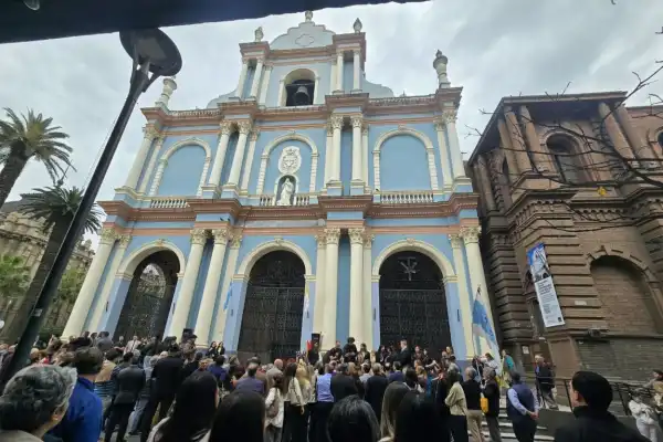 “Dios me ha premiado”: la vuelta de la iglesia San Francisco, tras ocho años