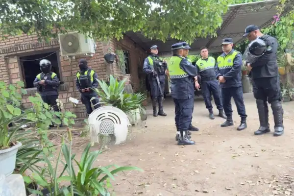 Femicidio en Graneros: una mujer fue hallada muerta y detuvieron a su pareja