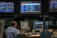 Efecto Brasil: día positivo para bonos y riesgo país de Argentina