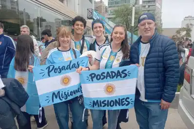Diez ciudades, tres países, una pasión. Las historias de quienes recorrieron miles de kilómetros con un solo objetivo: decirle adiós al 10