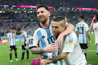 El llamativo rol del “Papu” Gómez en la despedida de Lionel Messi