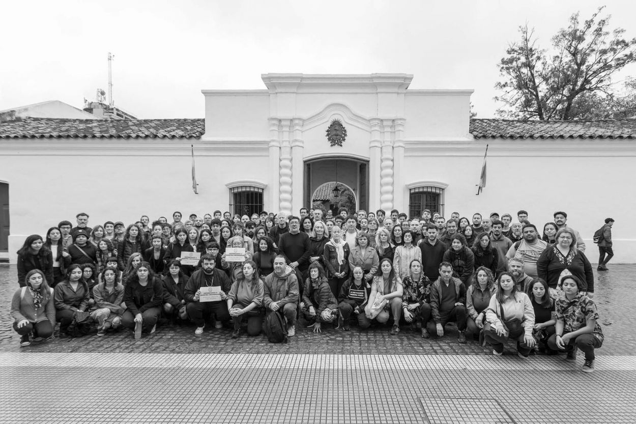 FOTO DE FAMILIA. Como en todos los festivales, se toma una imagen colectiva de todos los participantes en la Casa Histórica; hoy será a las 16.