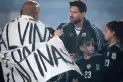 La bandera de Malvinas en la despedida de Messi que volvió a generar polémica en Inglaterra