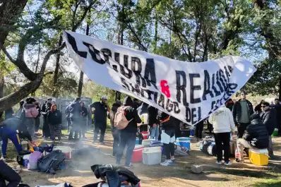“El Indio me lleva hasta Tucumán”: fanáticos de todo el país viajan para el recital de Los Fundamentalistas