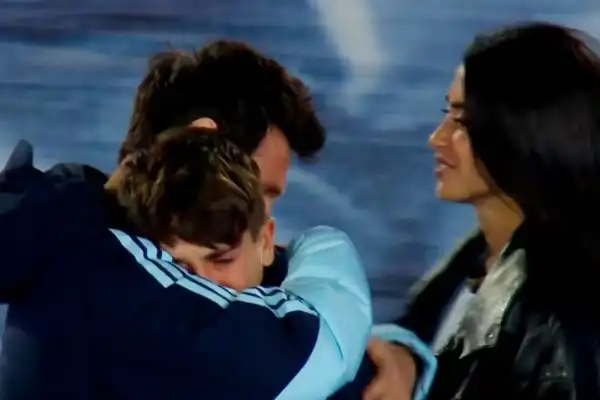 Video: Thiago Messi no pudo contener las lágrimas y protagonizó el momento más emotivo de la despedida de Messi