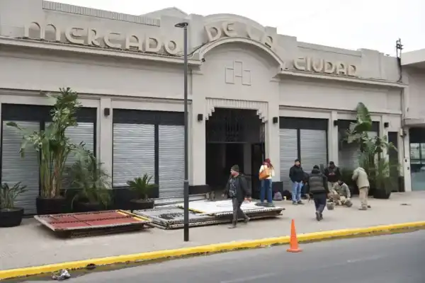 Dimes y diretes:  Chahla admitió que la baja del consumo retrasa la activación de los mercados municipales