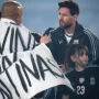La bandera de Malvinas en la despedida de Messi que volvió a generar polémica en Inglaterra