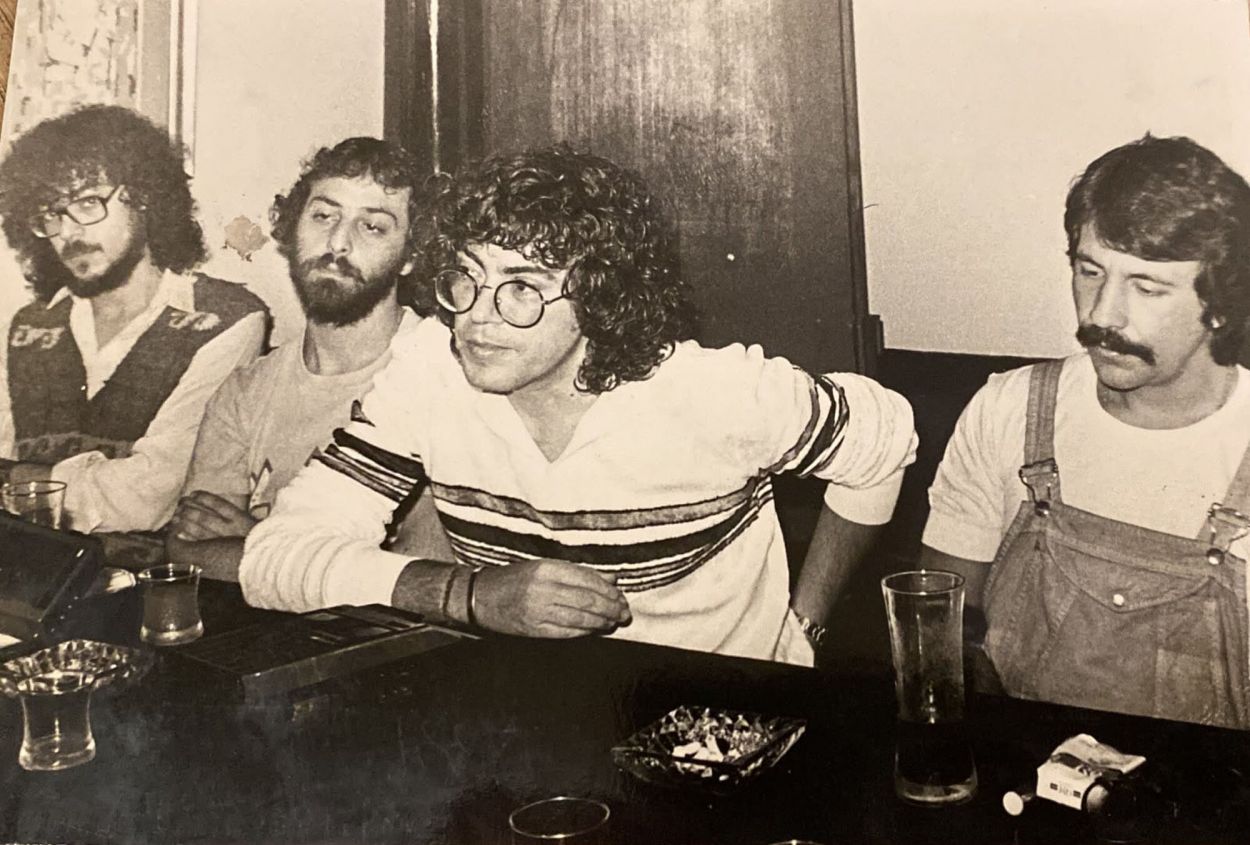 REGRESO. Al volver al país, visitó Tucumán y actuó con Prema en 1983.