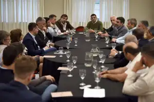 La oposición tucumana se reunió en busca de un frente electoral para 2027