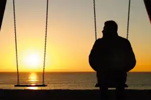 ¿Cuánto tiempo lleva un duelo? Una psicóloga analiza el peso de las expectativas del entorno