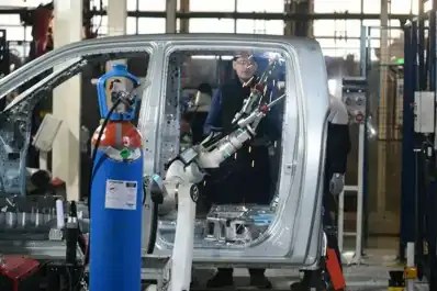 Stellantis, dueña de Fiat y Peugeot, no descarta cerrar sus dos fábricas en Argentina