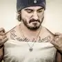 Recital en vivo: Santi Aysine, en versión solista en Tafí Viejo