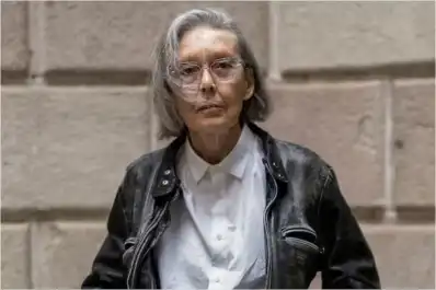 Premio Nobel de Literatura: “La poesía de Anne Carson es profunda y esencialista hasta el hueso”