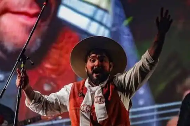 De sur a norte, se invita a disfrutar de la música popular