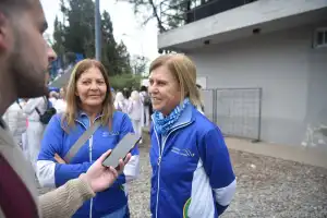 Abuelas, madres y tenistas: Veteranas del Aconquija se ilusiona en el Nacional de tenis