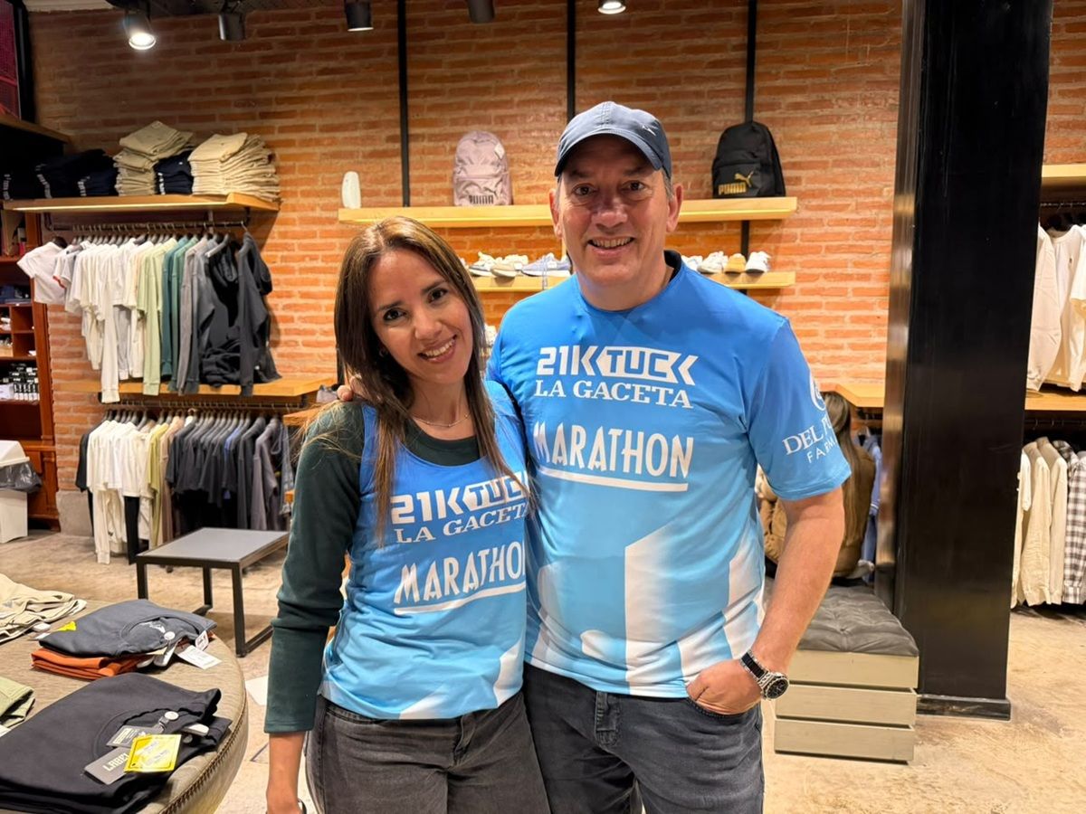 UNA AMISTAD QUE CORRE. Ignacio “Nacho” Bossi y Melina Amante, dos apasionados de los 21K de LA GACETA, volverán a participar juntos por tercera vez. Nacho viajó especialmente desde Buenos Aires para compartir la carrera con su mejor amiga.
