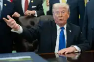 Donald Trump cuestionó la victoria de Lula en Brasil y la comparó con el triunfo de Joe Biden en 2020