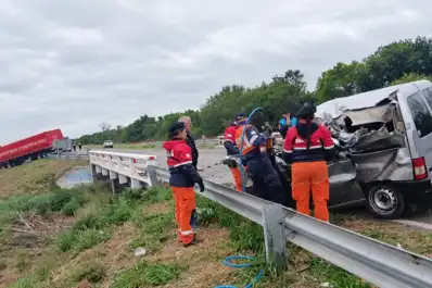 Tragedia en la ruta 9: dos policías murieron en un choque cerca de Benjamín Paz