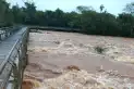 La crecida del río Iguazú obligó a cerrar las Cataratas del lado argentino y brasileño