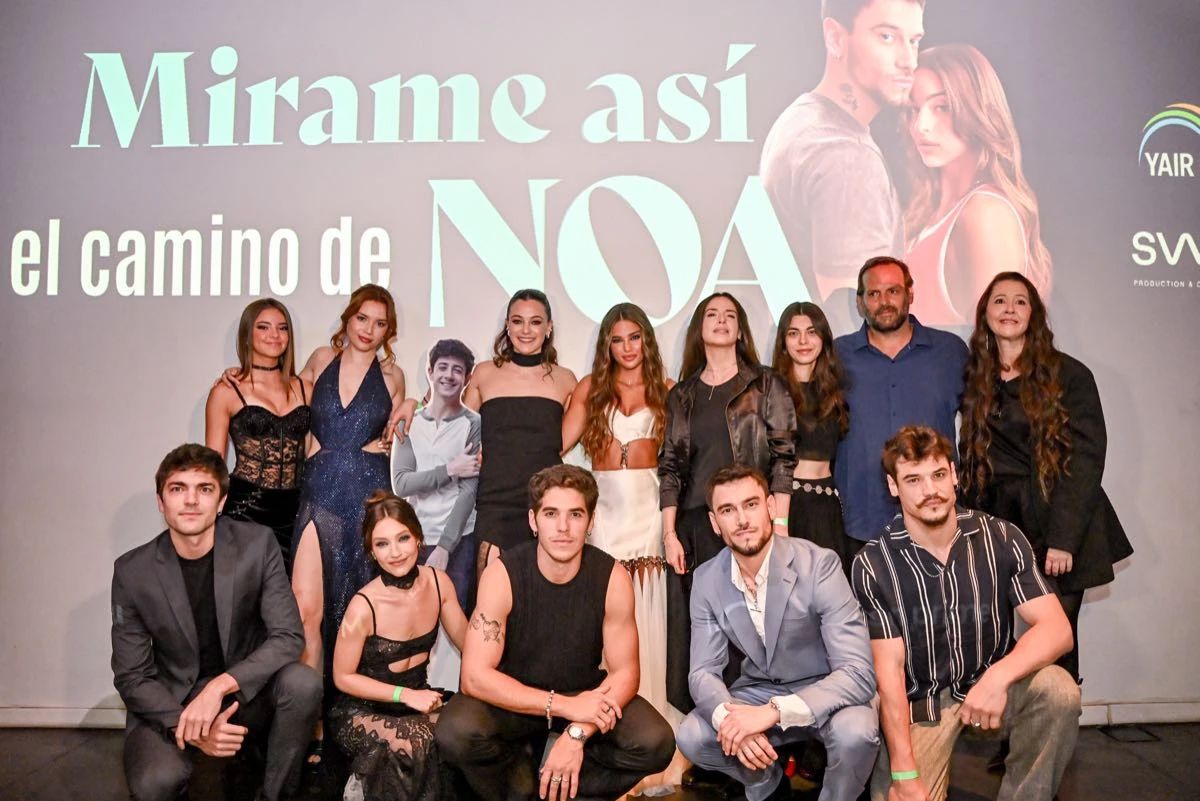 ELENCO. “Mírame así, el camino de Noa” llegó al primer puesto en Argentina.