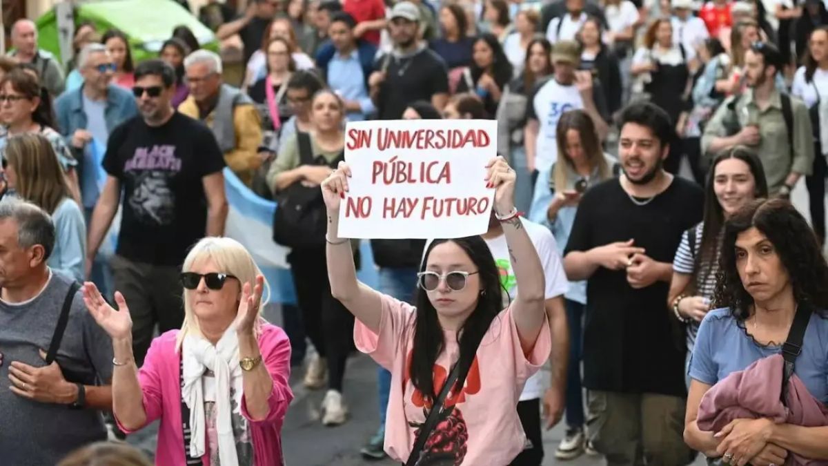 MARCHA FEDERAL UNIVERSITARIA. Docentes, estudiantes y trabajadores de la UNT marcharan este jueves.