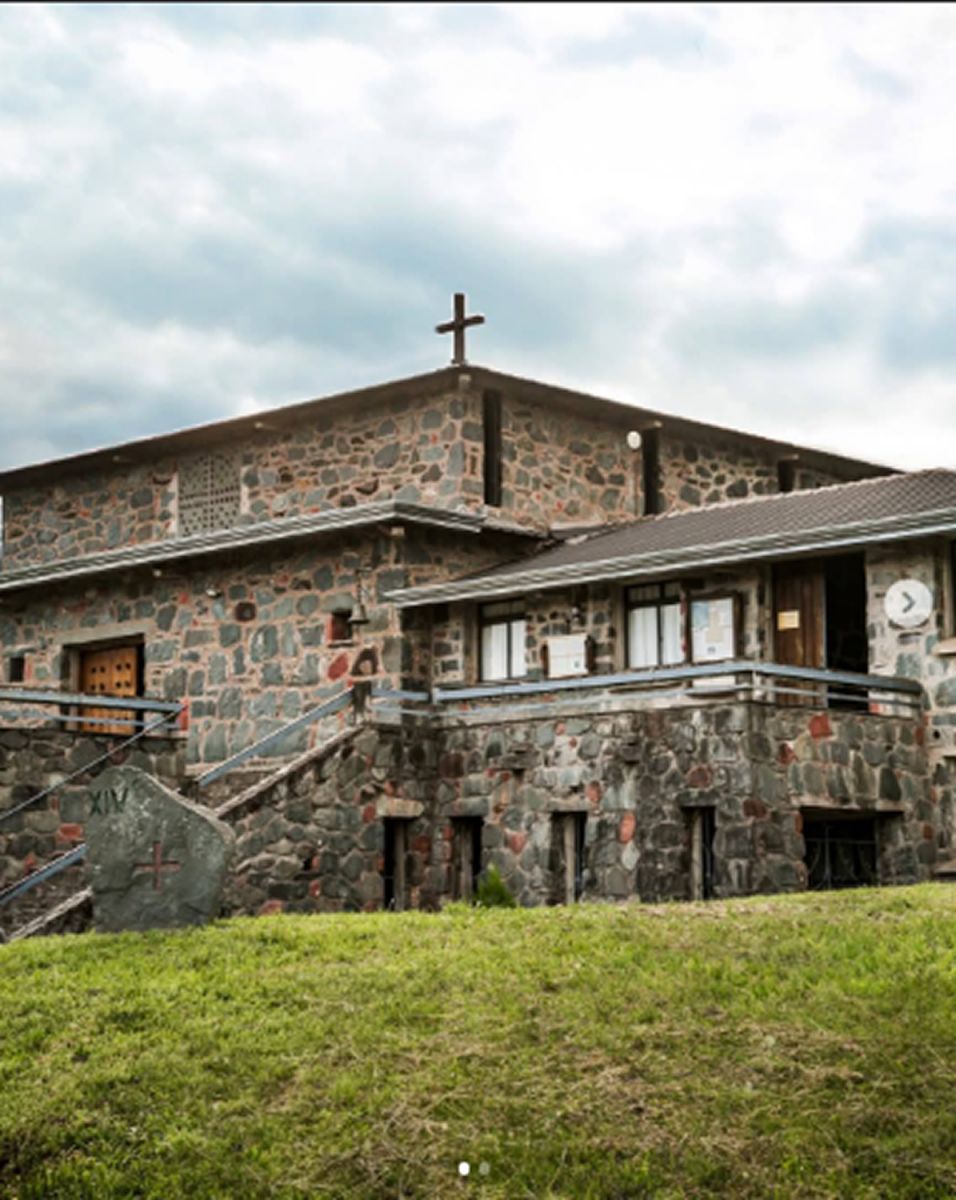 Rodeado por un entorno natural imponente, el Monasterio Cristo Rey se posiciona como uno de los puntos destacados de la Ruta de la Fe en Tucumán. 