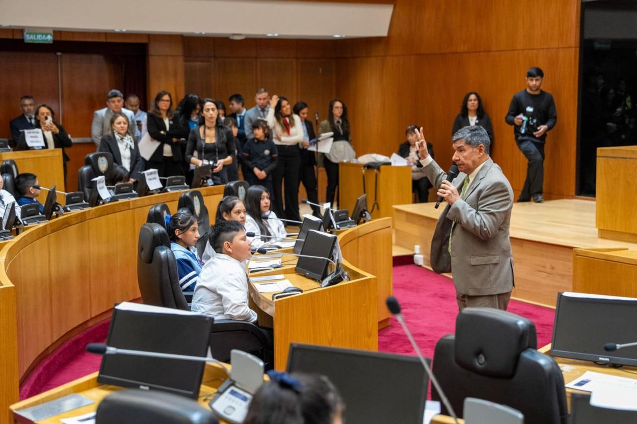ACTIVIDAD. En el hall de la Cámara se realizó una “kermés educativa”.