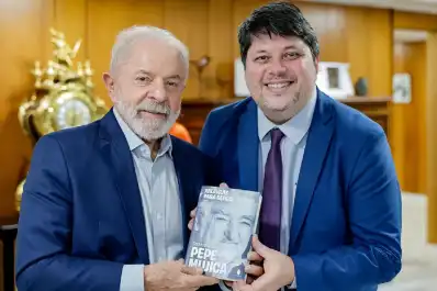 El Gobierno le prohibió el ingreso a la Argentina a un periodista brasileño que había criticado a Milei
