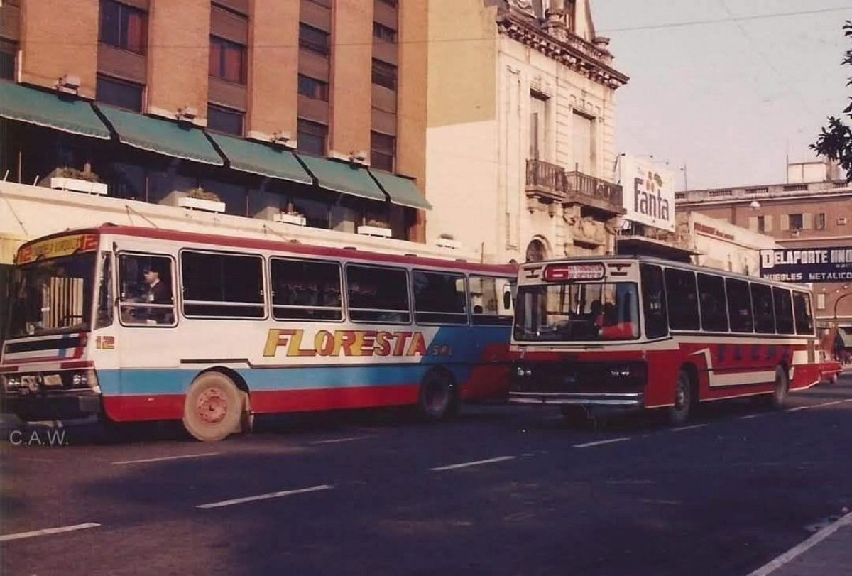 TIEMPO ATRÁS. Los colectivos de Tucumán, en los 90. Foto gentileza Carlos Wallberg / facebook
