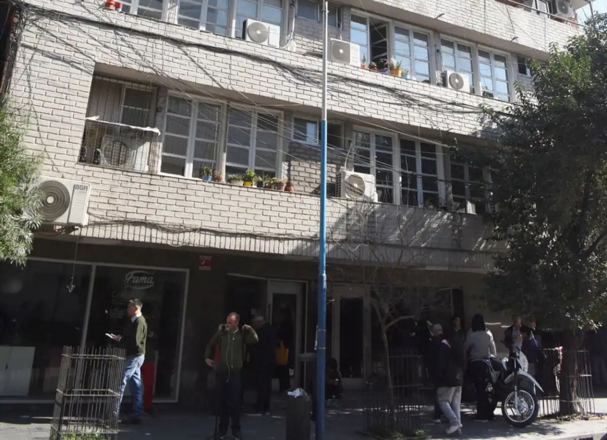 SIN FINAL DE OBRA. El edificio donde se reportó la explosión, en Monteagudo 120, no tenía todas las habilitaciones necesarias.