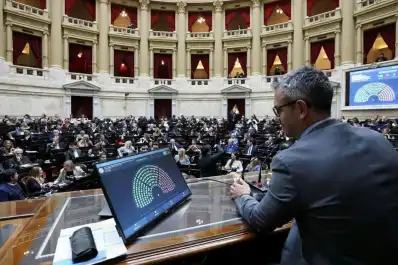 El “megadecreto” de Milei afronta una sesión decisiva en Diputados