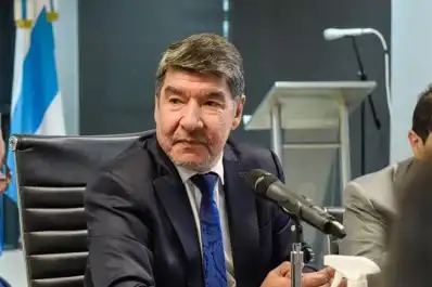La “fiduciaria” y el pliego por una fiscal llegan al recinto de la Legislatura