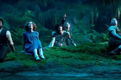 75 años después seguimos cruzando el armario: Netflix anunció el regreso de Narnia
